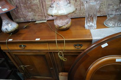 Mobilier de salle à manger en bois teinté...