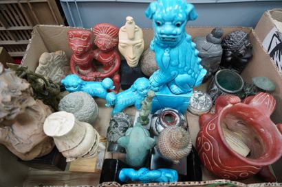 Réunion de chiens de Fô en porcelaine turquoise...