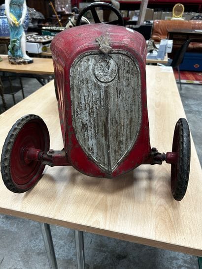DEVILLAINE ETOILE, 
Voiture à pédales en...