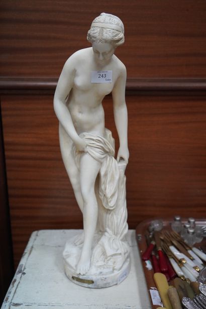 D'après Etienne Maurice FALCONET (1716-1791)
Baigneuse
Plâtre...
