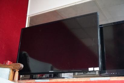 Un écran SAMSUNG. Le fonctionnement n'est...