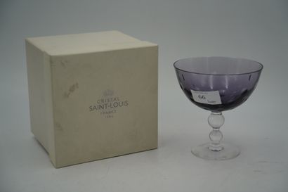 SAINT LOUIS, coupe sur piédouche en cristal,...