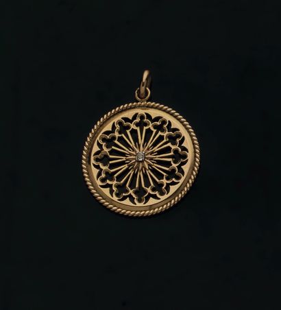 PENDANT
750 thousandths yellow gold, circular...