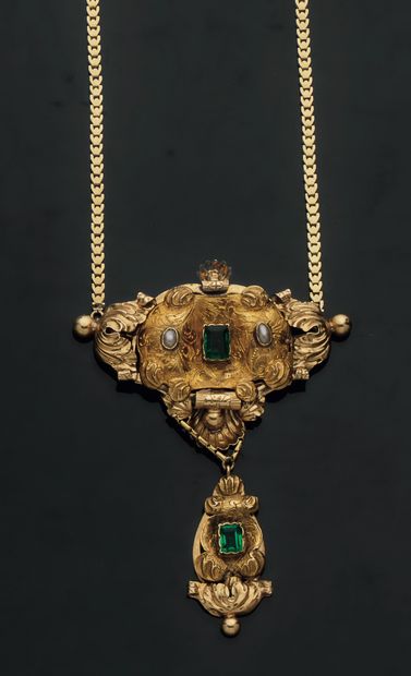 NECKLACE
750 thousandths yellow gold, flat...