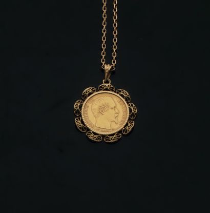 PENDANT
750 thousandths yellow gold, set...