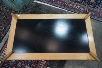 Dans le goût de TOBIA SCARPA
Table basse...