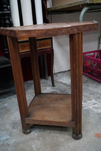 Table basse en bois naturel à plateau octogonal...