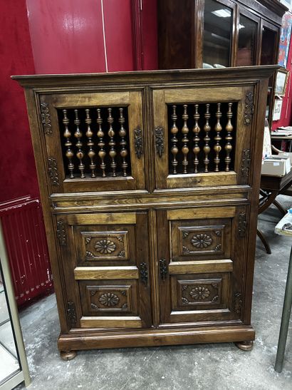 Meuble à hauteur d'appuit en bois naturel,...
