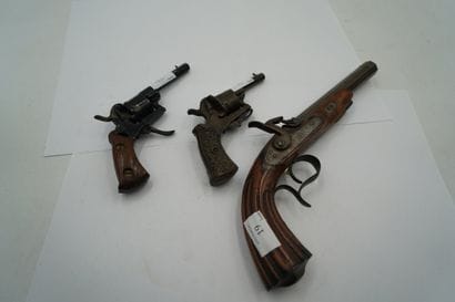 Pistolet, en bois et métal, le système à...
