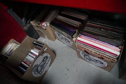 Réunion de disques vinyles dont Miles Davis,...