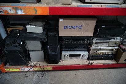 Réunion de matériel informatique, ampli divers...