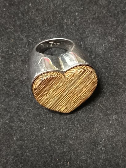 YVES SAINT LAURENT
Bague cœur en argent et...