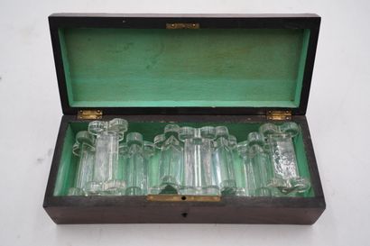 BACCARAT
Paire de flambeaux en cristal moulé,...