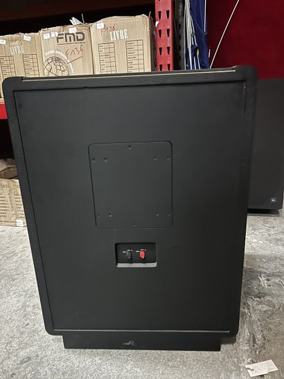 JBL
Paire d'enceintes modèle L300.
En l'...
