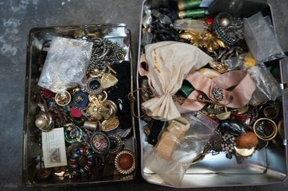 Réunion de bijoux fantaisie.
Trois boites,...