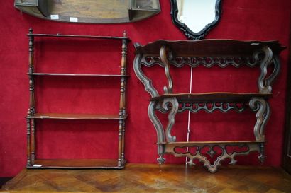 Deux étagères d'appliques en bois patiné,...