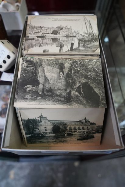 Réunion de cartes postales dont Normandie,...