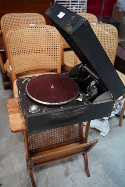Gramophone Columbia.
En l'état.