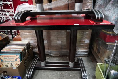 Paire de tables de bistrot, le plateau rectangulaire...