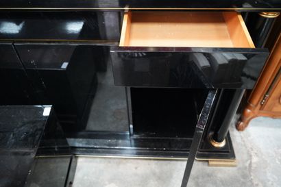 MAISON ROMEO
Enfilade en bois laqué noir...