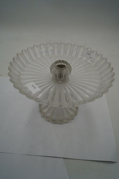 BACCARAT
Coupe sur pied formant bougeoir...