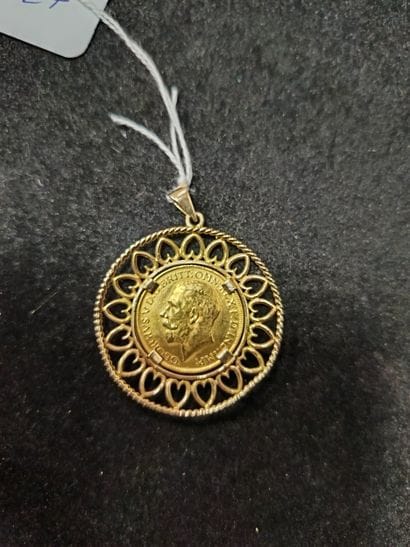 Souverain George V 1912, monté en pendentif...