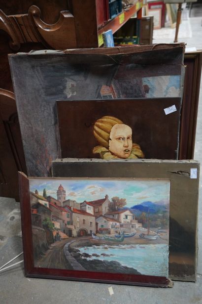 Réunion de tableaux divers et pièces encadrées.
En...