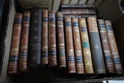 Réunion de volumes reliés divers.
Trois cartons,...
