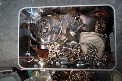 Réunion de bijoux fantaisie.
Trois boites,...