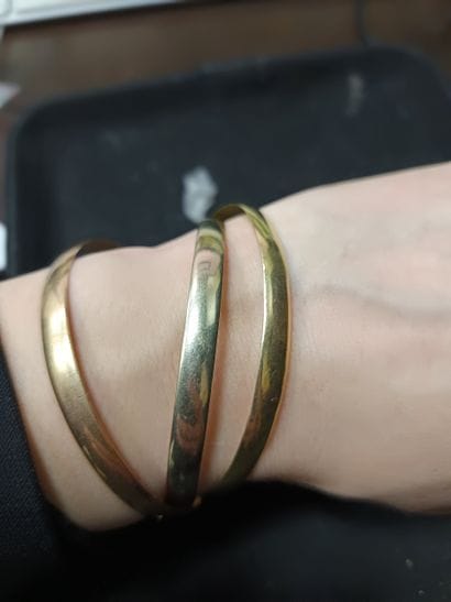 Bracelet trois ors 18k (750).
Poids. 42 g.
En...