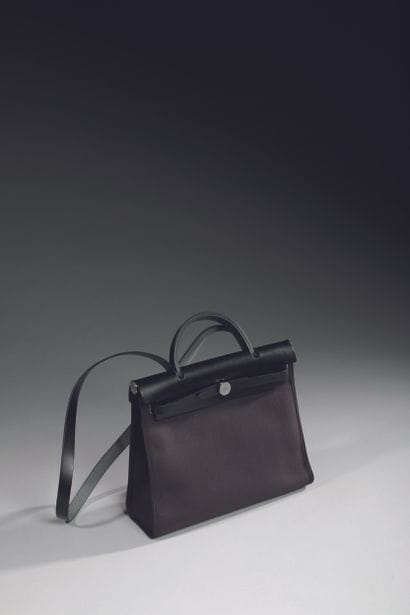 HERMÈS
SAC HERBAG 30 CM
Vache lisse noire...