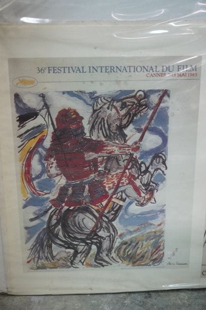 Réunion d'affiches, en l'état.