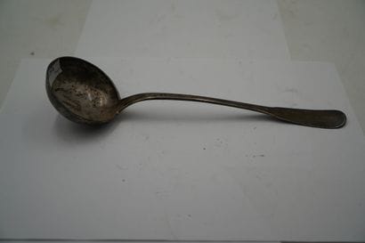 Louche en argent 950/°°, la spatule monogrammée...