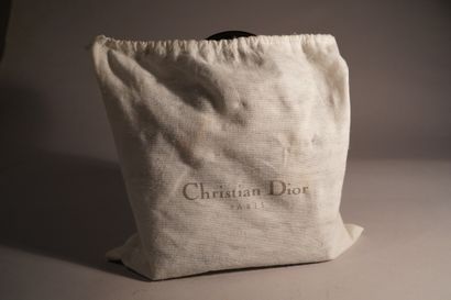 CHRISTIAN DIOR
SAC LADY DIOR
Veau verni bronze...