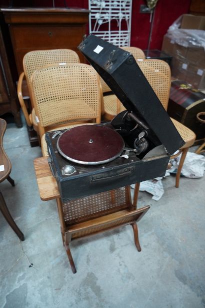 Gramophone Columbia.
En l'état.