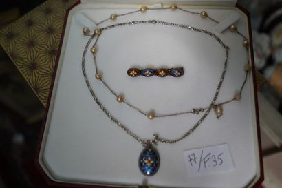 Importante réunion de bijoux fantaisie comprenant...