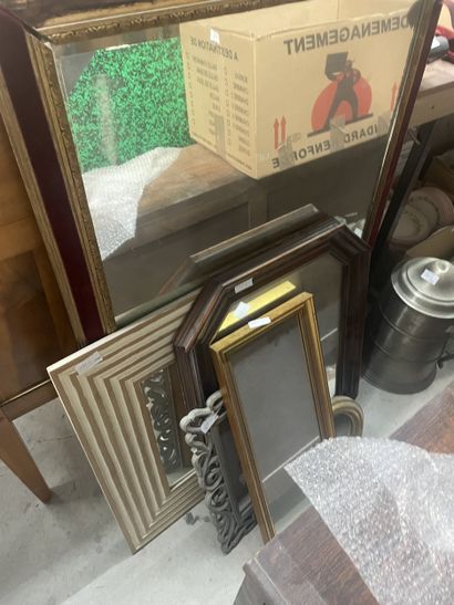 Réunion de sept miroirs
EN l'état