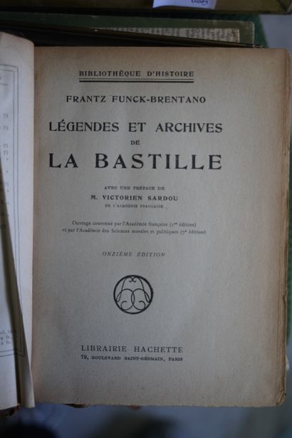 Réunion de livres dont 