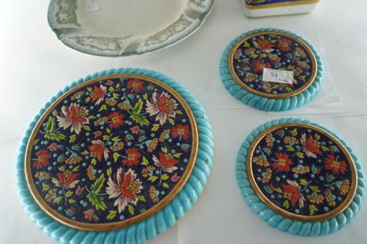 LONGWY
Dessous de plat et deux dessous de...