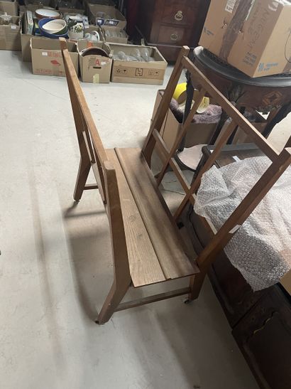 Porte-estampes en bois naturel
En l'état