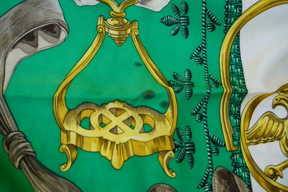 HERMES
Suite de trois foulards modèles 
