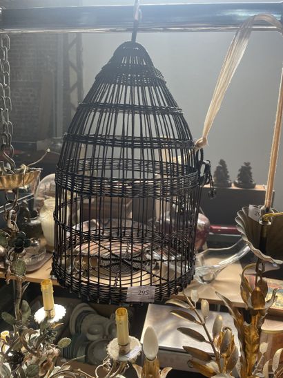 Cage à oiseaux en métal
En l'état