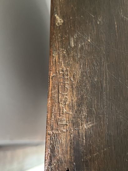 Secrétaire en bois de placage à décor marqueté...