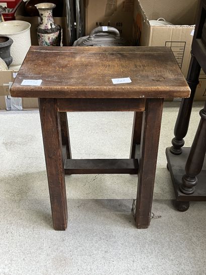 Paire de table d'appoint en bois naturel...