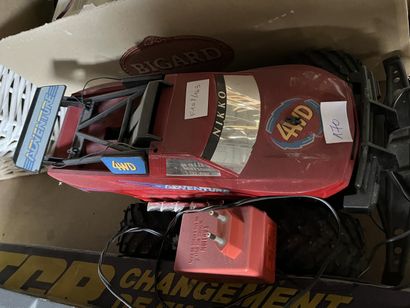Réunion de jouets pour enfants, voiture télécommandée,...
