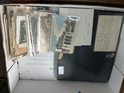 Réunion de photographies anciennes dans un...