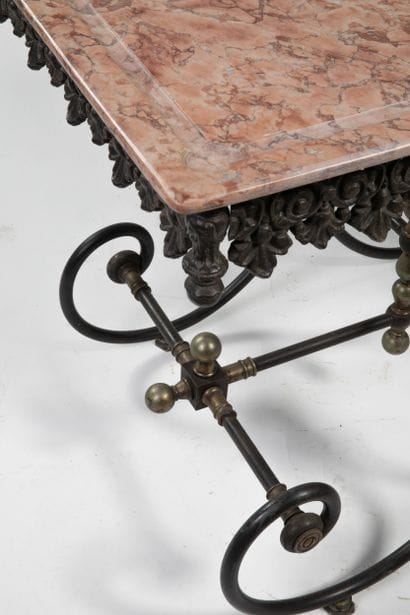TABLE BOUCHERIE
Fer et fonte, peinte noire,...