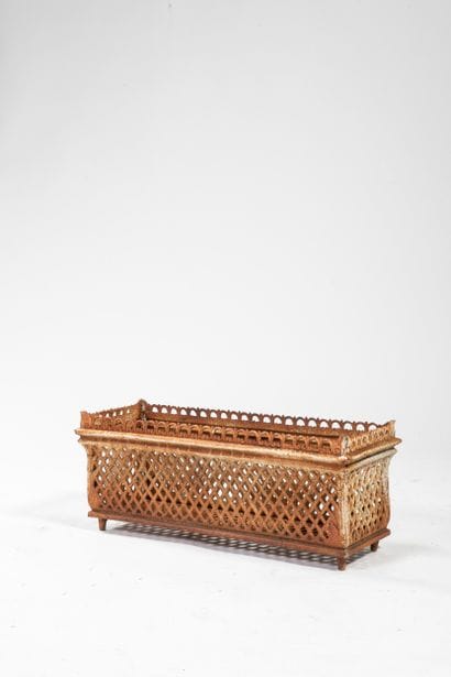 JARDINIERE
Rectangular, white-painted cast-iron,...