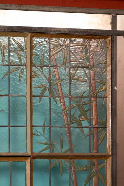 EXCEPTIONNEL VITRAIL D’IMMEUBLE PARISIEN
Vitrail,...