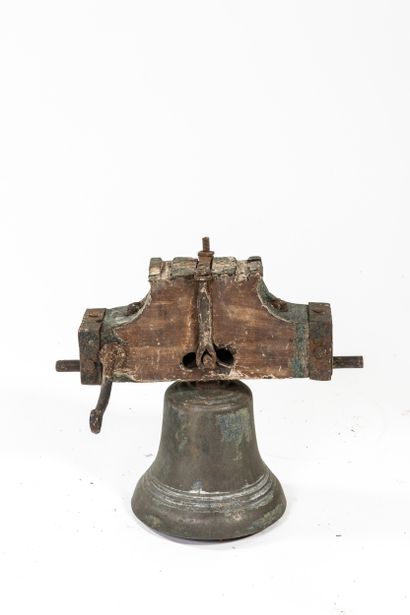CLOCHE
Métal, le mouton en bois.
Début du...